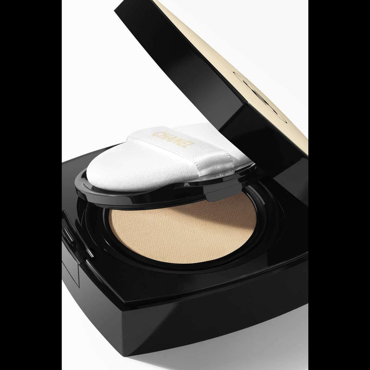 Chanel Les Beiges Cushion Healthy Glow Gel Touch Foundation SPF 25 / PA ++ - BlushyLady