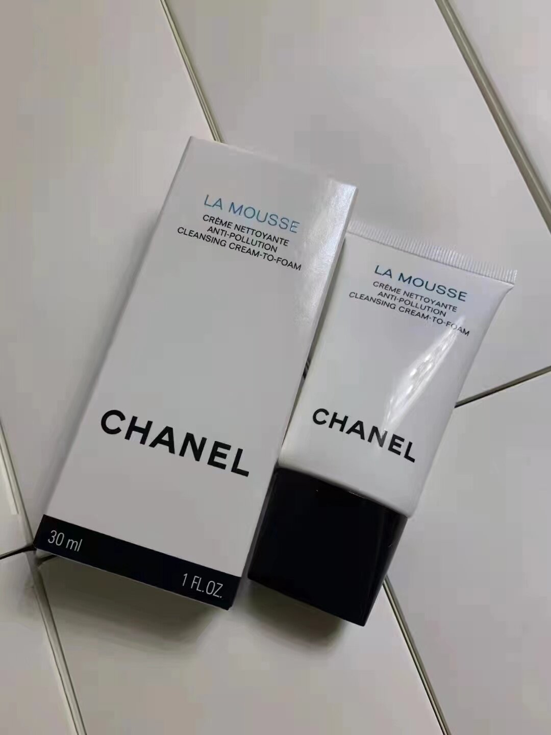 CHANEL LA MOUSSE Anti-Pollution Cleansing Cream-To-Foam 150 ml Full Size